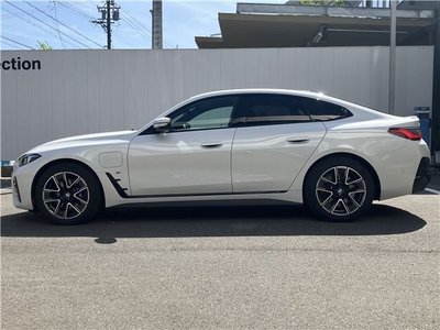 BMW I4 - 6