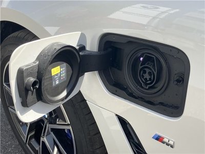 2025 BMW I4 — миниатюра 15
