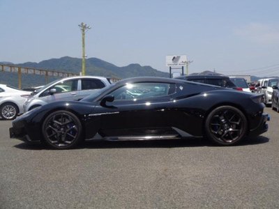 MASERATI MC20 - 2