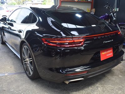 PORSCHE PANAMERA - 6