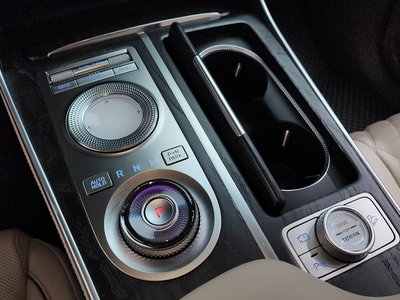 صورة 9 لـ 2022 Genesis GV80