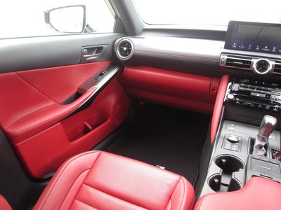 2021 Lexus IS 缩略图 64