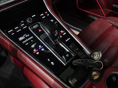 PORSCHE PANAMERA - 9