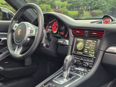 PORSCHE 911 - 9
