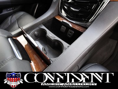 2016 Cadillac ESCALADE — миниатюра 46