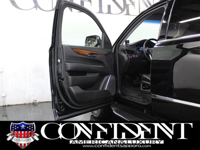 2016 Cadillac ESCALADE — миниатюра 28