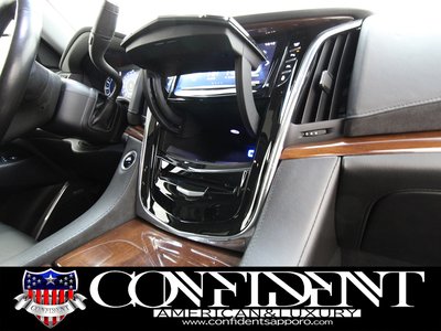 2016 Cadillac ESCALADE — миниатюра 44