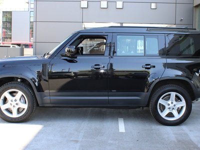 LAND ROVER DEFENDER - 6