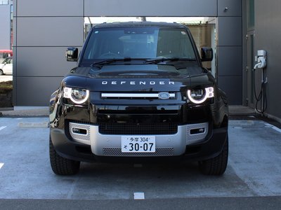 LAND ROVER DEFENDER - 4