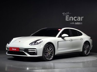 PORSCHE PANAMERA - 1