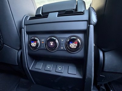 2025 LAND Rover DEFENDER 缩略图 17
