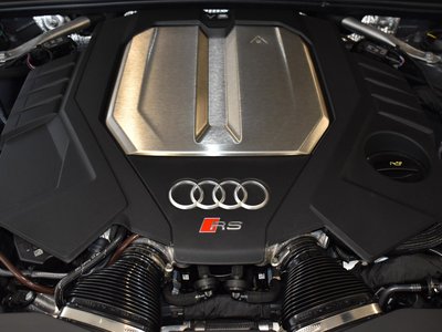 2025 AUDI RS6 AVANT — миниатюра 32