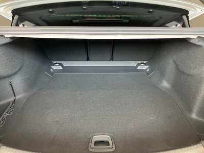 2025 Mercedes-BENZ C-CLASS thumbnail 32
