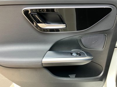 2025 Mercedes-BENZ C-CLASS thumbnail 29