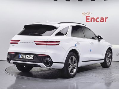 صورة 4 لـ 2021 Genesis GV70