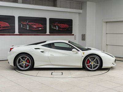 صورة 5 لـ 2016 FERRARI 488 GTB