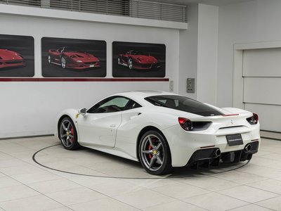 صورة 8 لـ 2016 FERRARI 488 GTB