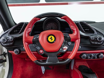 صورة مصغرة 15 لـ 2016 FERRARI 488 GTB