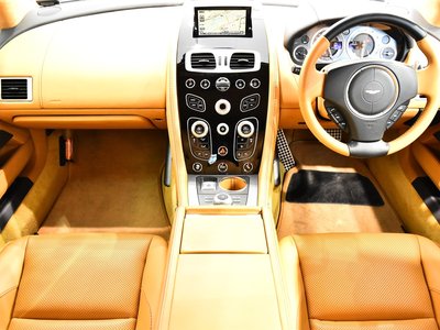 ASTON MARTIN RAPIDE - 8