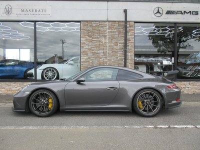 PORSCHE 911 - 6