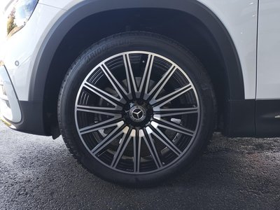 MERCEDES-BENZ GLB - 2