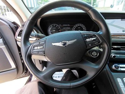 2020 Genesis G90 thumbnail 12