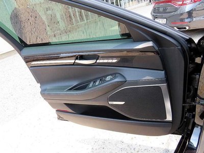 2020 Genesis G90 thumbnail 16