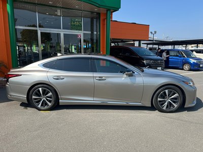 LEXUS LS - 9