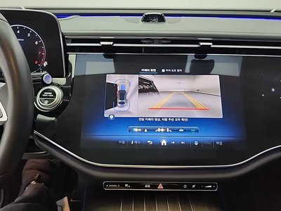 MERCEDES-BENZ E-CLASS - 10