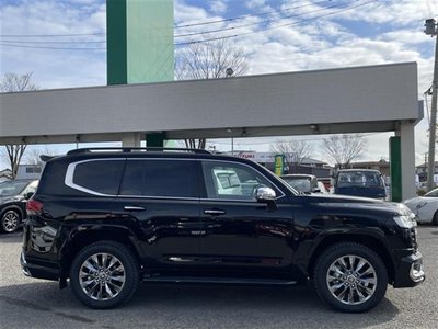 TOYOTA LAND CRUISER 300 - 8