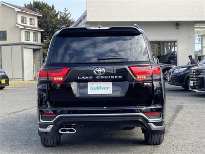 TOYOTA LAND CRUISER 300 - 3