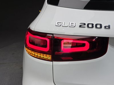 MERCEDES-BENZ GLB - 10
