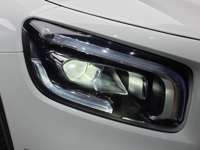 MERCEDES-BENZ GLB - 9