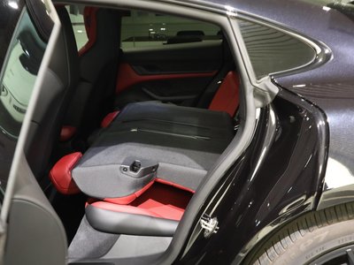 2023 Porsche TAYCAN — миниатюра 24
