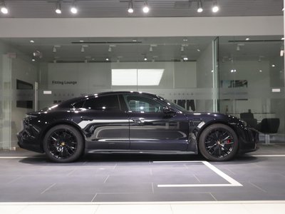 2023 Porsche TAYCAN photo 6