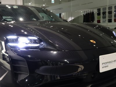 2023 Porsche TAYCAN — миниатюра 12