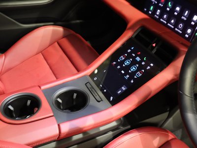 2023 Porsche TAYCAN — миниатюра 38