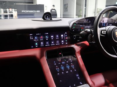 2023 Porsche TAYCAN — миниатюра 40