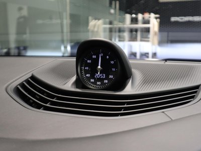 2023 Porsche TAYCAN — миниатюра 36
