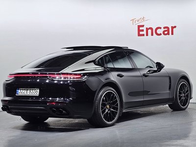 PORSCHE PANAMERA - 4
