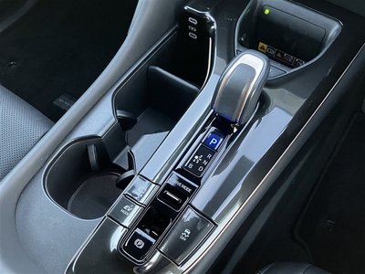 2025 Toyota CROWN SPORT 照片 11