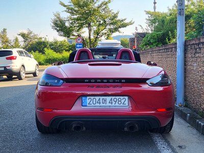 صورة 6 لـ 2023 Porsche 718