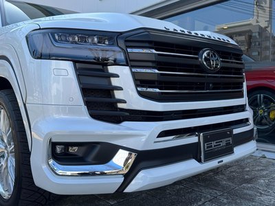 TOYOTA LAND CRUISER 300 - 9