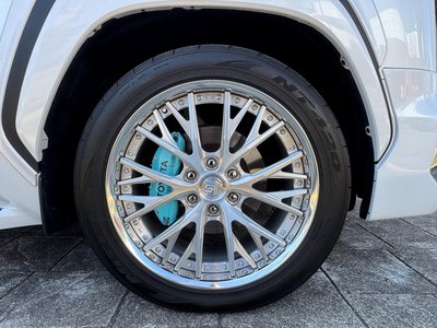 TOYOTA LAND CRUISER 300 - 10