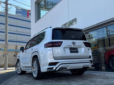 TOYOTA LAND CRUISER 300 - 4