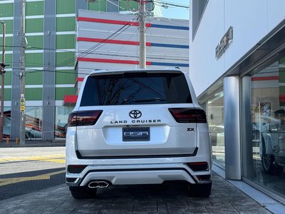 TOYOTA LAND CRUISER 300 - 5