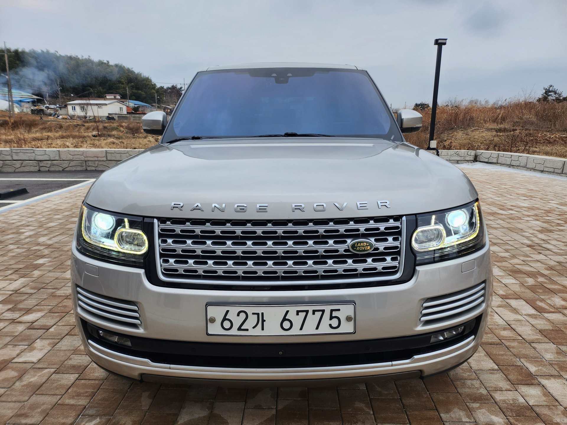 LAND ROVER RANGE ROVER - View 1