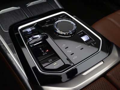BMW 7 SERIES - 9