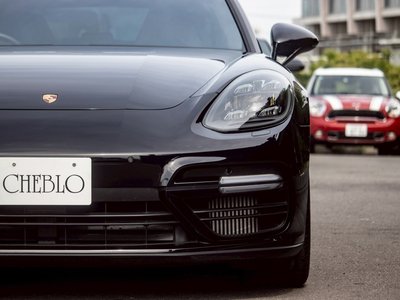 PORSCHE PANAMERA - 5