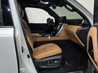 2025 Lexus LX 缩略图 16